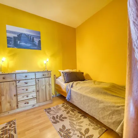 - Haus E, App 0e1008 Apartment *